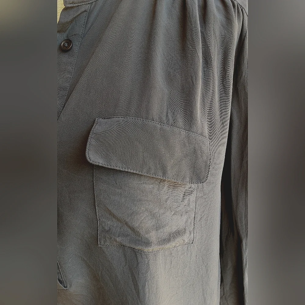 Parker Navy 100% Silk 3/4 Sleeve Blouse.